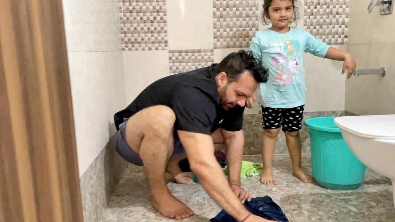 Aaj bhi Apne 'Kacche' Khud dhone padhte hai..