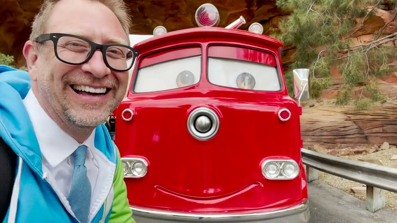 SEVEN EXCLUSIVE Disneyland Attractions | Which One Is YOUR Favorite