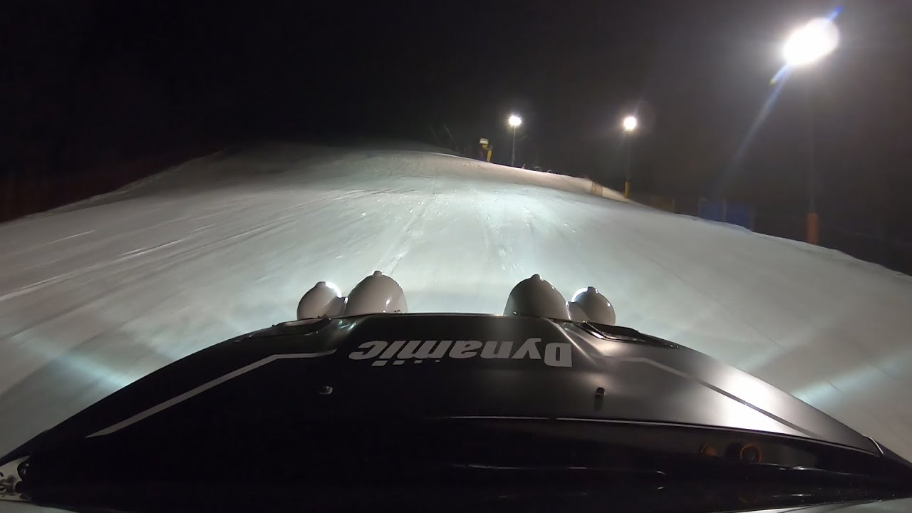 Wjazd rajd&oacute;wką na szczyt stoku narciarskiego! Kajetan Kajetanowicz w Subaru Imprezie