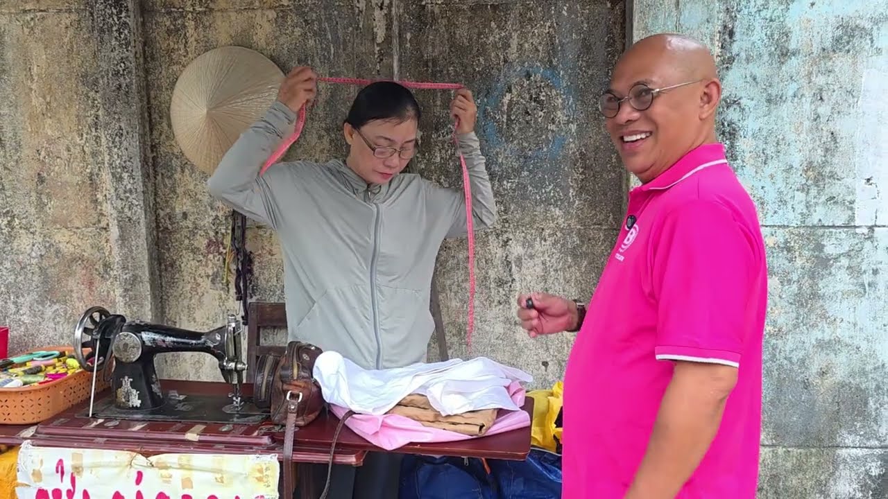 Xóm Đề Pô Nha Trang cái gì cũng có kể cả sửa đồ, bóp eo !