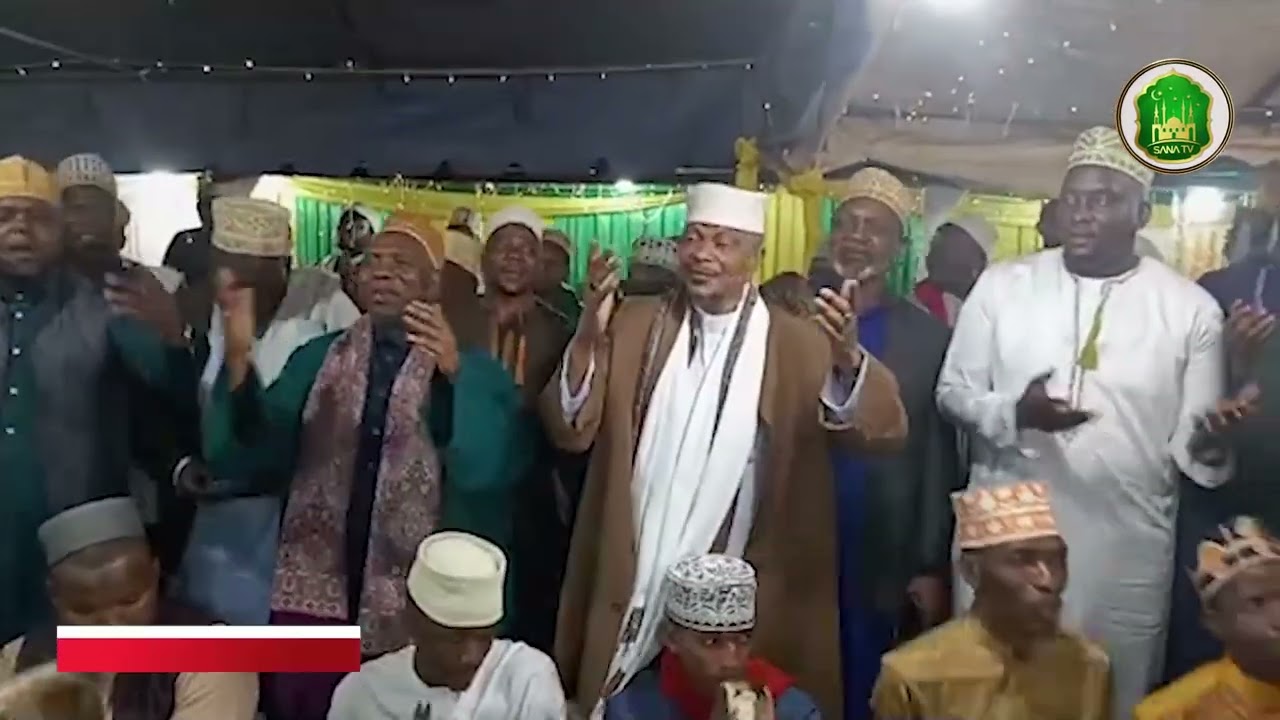 MAULIDI YALIYO FANYIKA KIJIJI CHA SUWA WILAYA YA HANDENI KWA MUFTI WA TANZANIA.