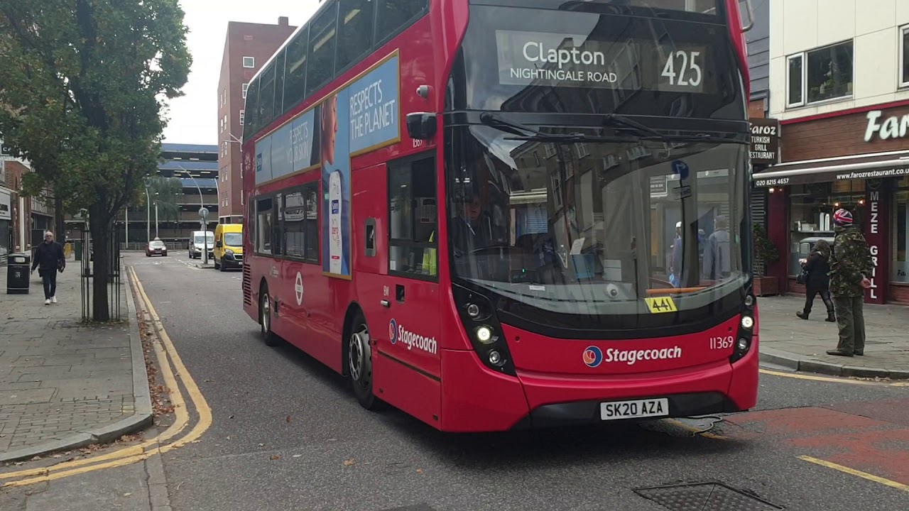 Buses in Ilford (Clements Road Stop M)