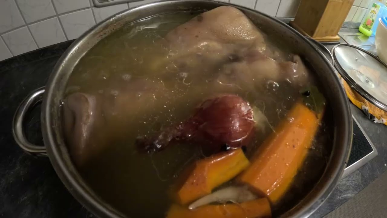 Сальтисон из свиной головы - мясная закуска