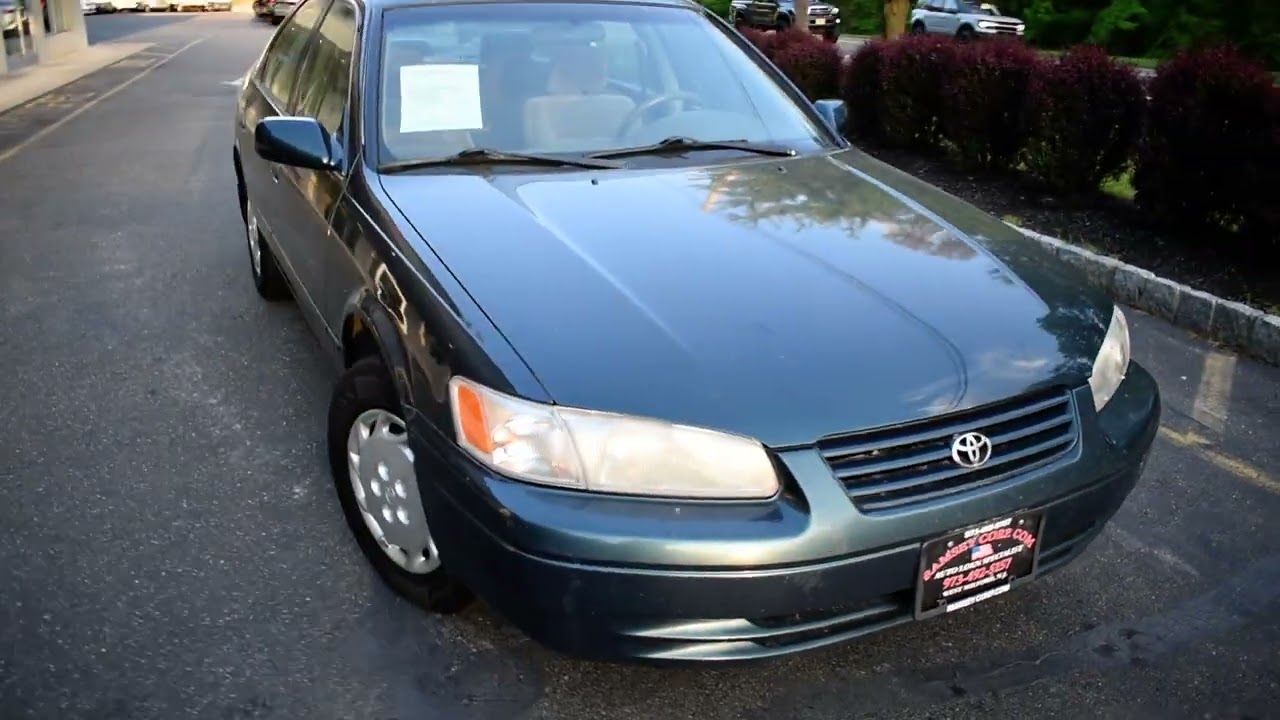 1998 TOYOTA CAMRY LE in West Milford, NJ 07480