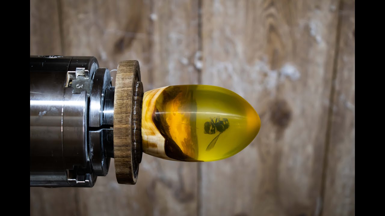 Woodturning - Making a unique wasp amber