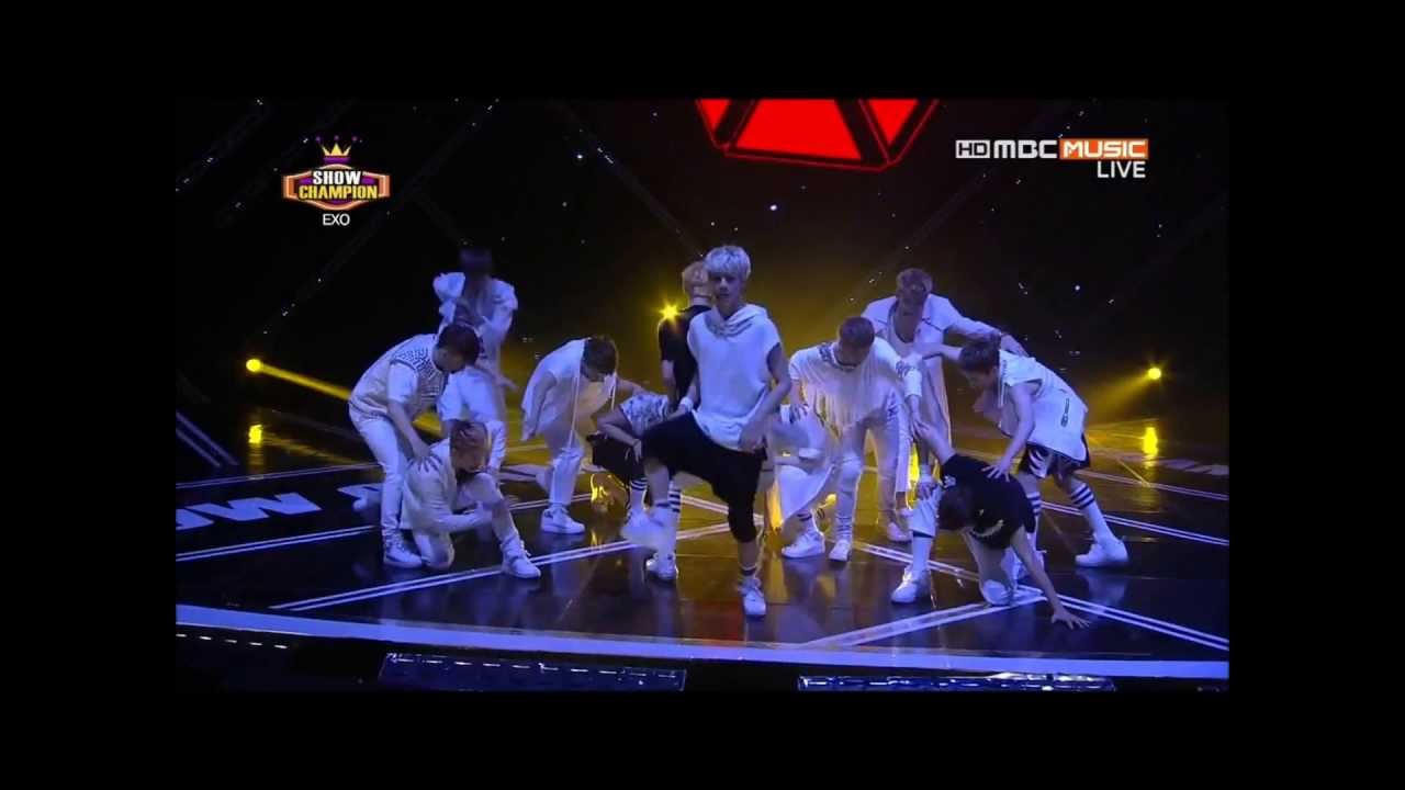 Kai (EXO) Waist injury during Wolf performance