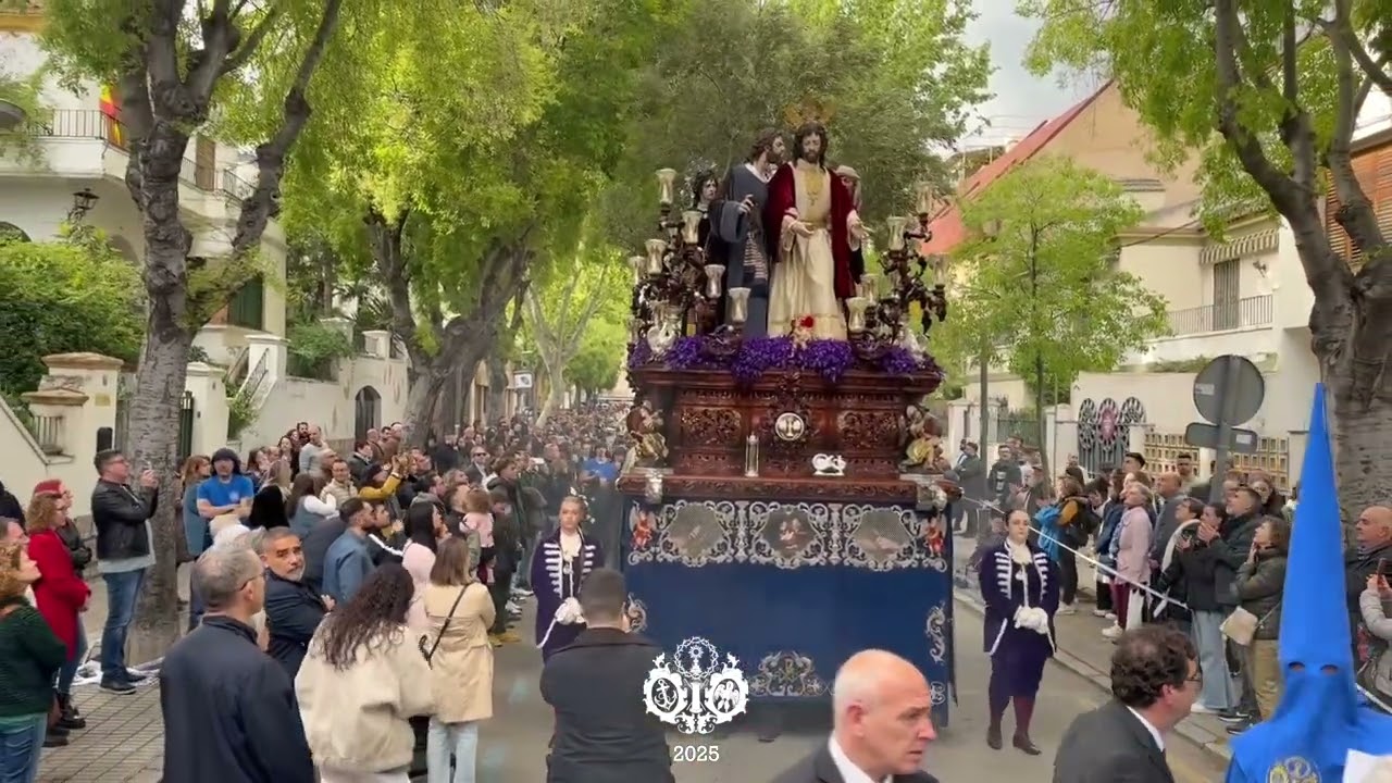 Santísimo Cristo del Amor en el inicio de C/Arquitecto Berges