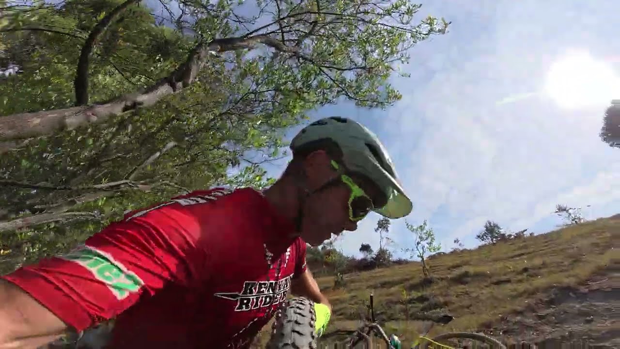 Gil Gil XC 1 of 3:  A Quarry, a Style, a Railway and some Speed