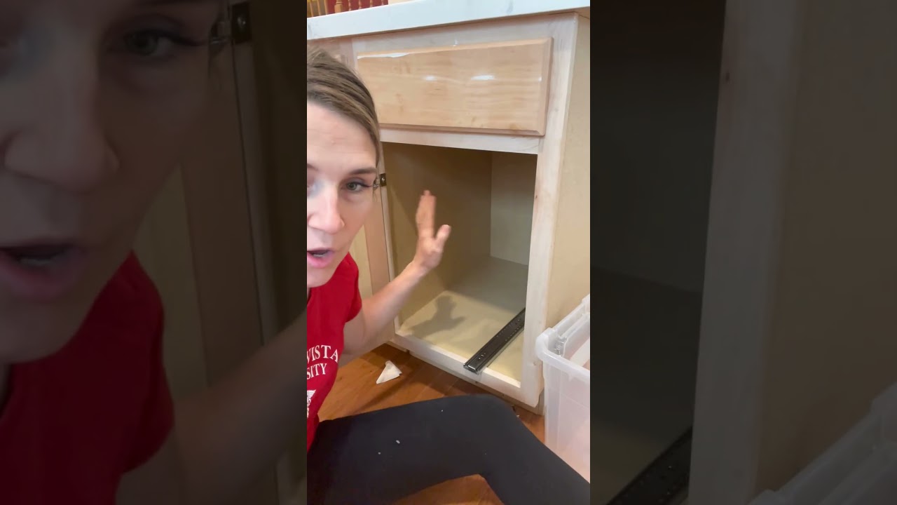 Как сделать выдвижной мусорный ящик
