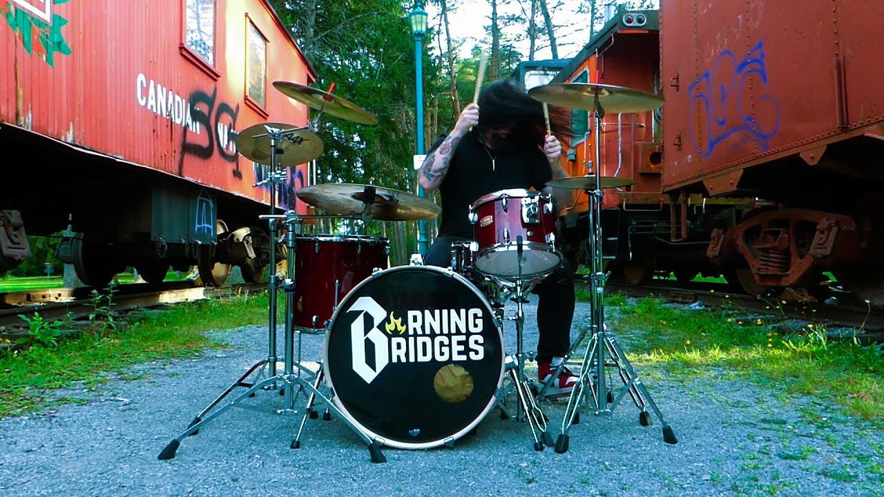 Burning Bridges - Runnin' Off The Tracks (Official Video)