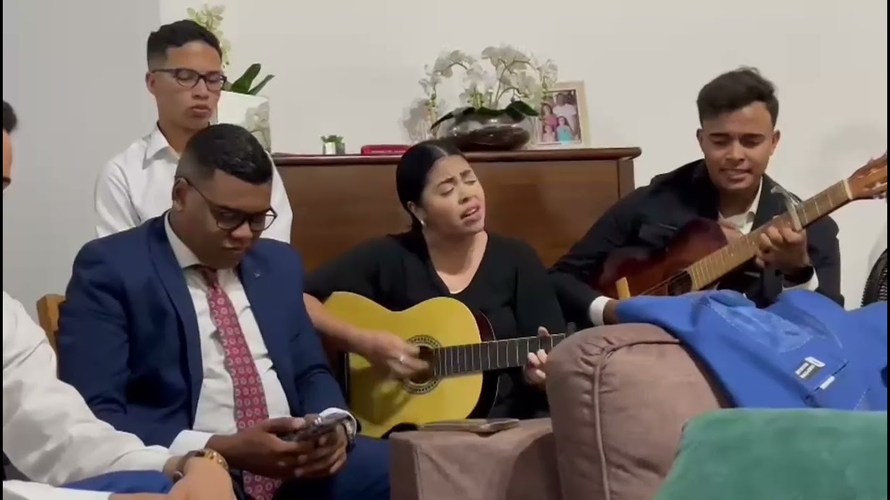 Hino avulso- Jardineiro fiel, cantado em Atibaia por (Luana Dias, Léo Torres e Rick Nascimento)