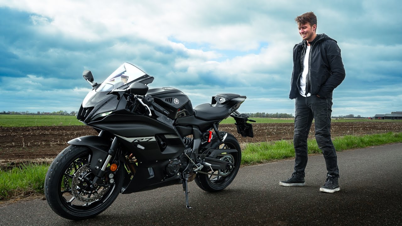The 2025 Yamaha R7 Is An Excellent First Sportsbike