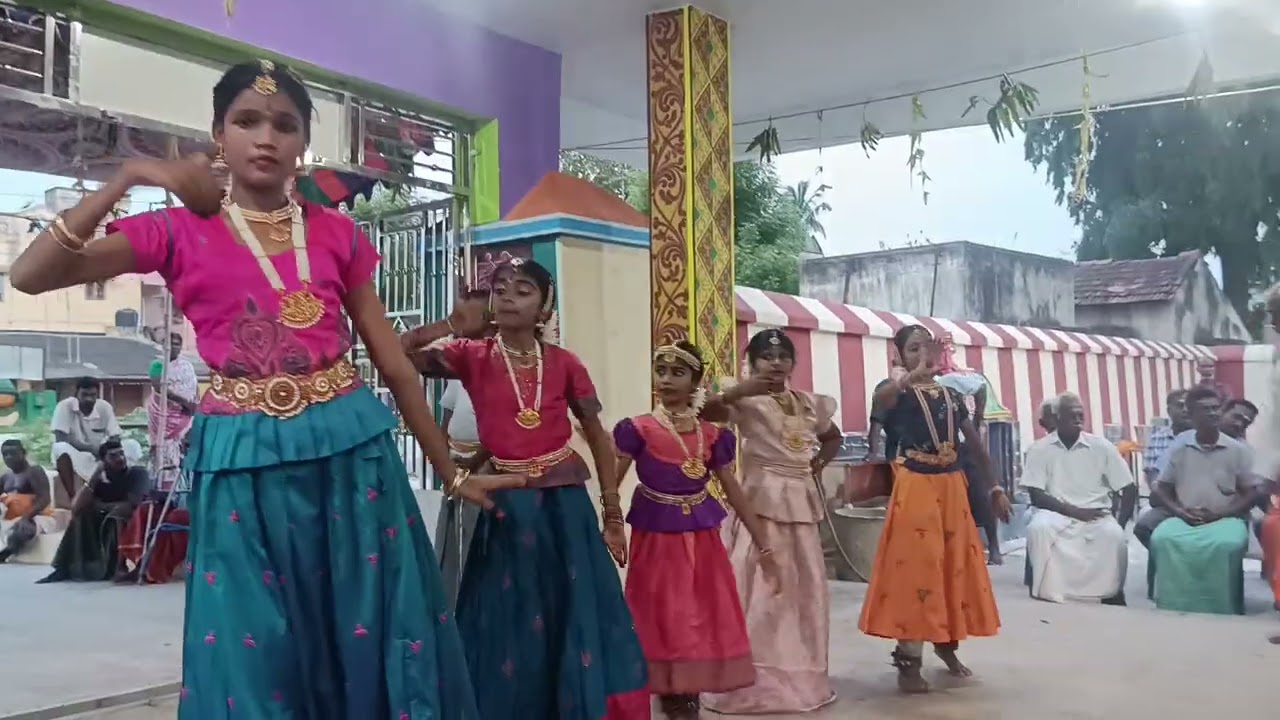 My daughter First program in Avinangudi temple❤️😍