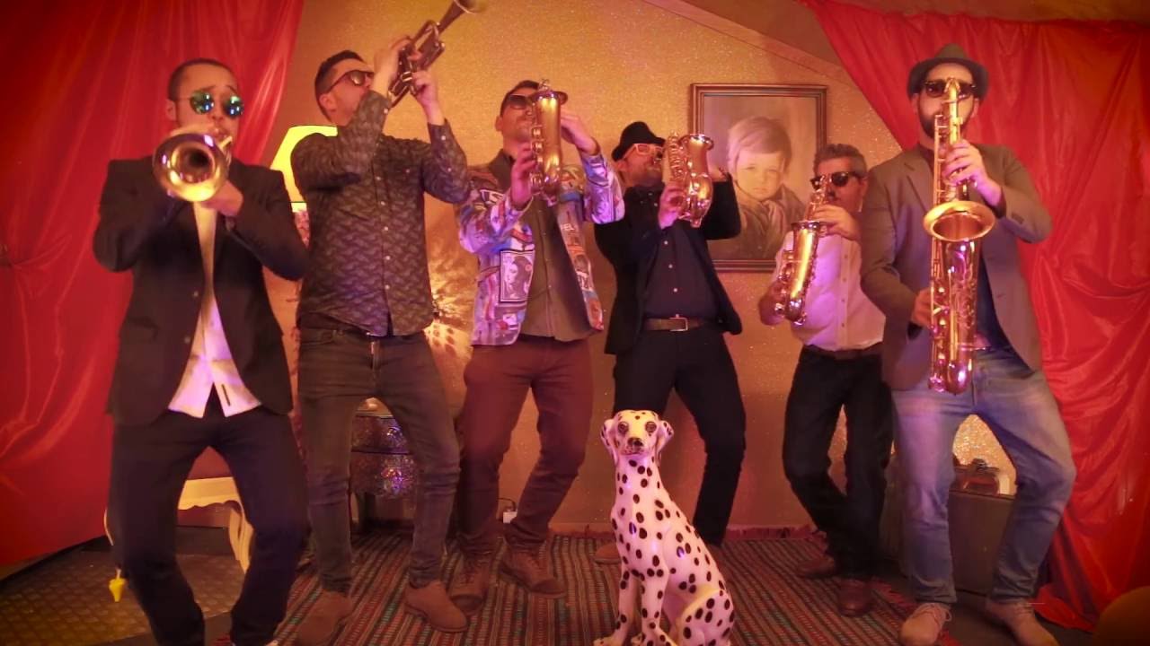 Jacar&eacute;s - J&aacute; a Seguir (Official Video)