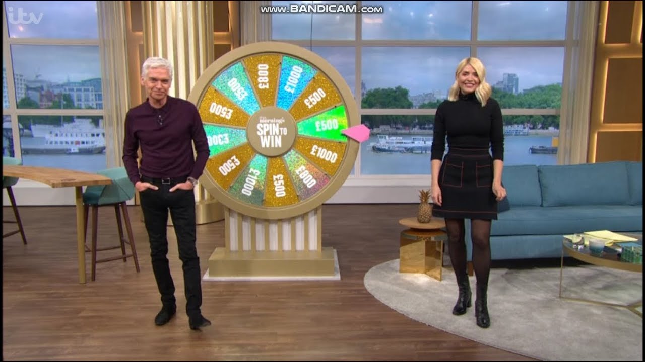 Holly Willoughby - Black Tights - 7/4/20