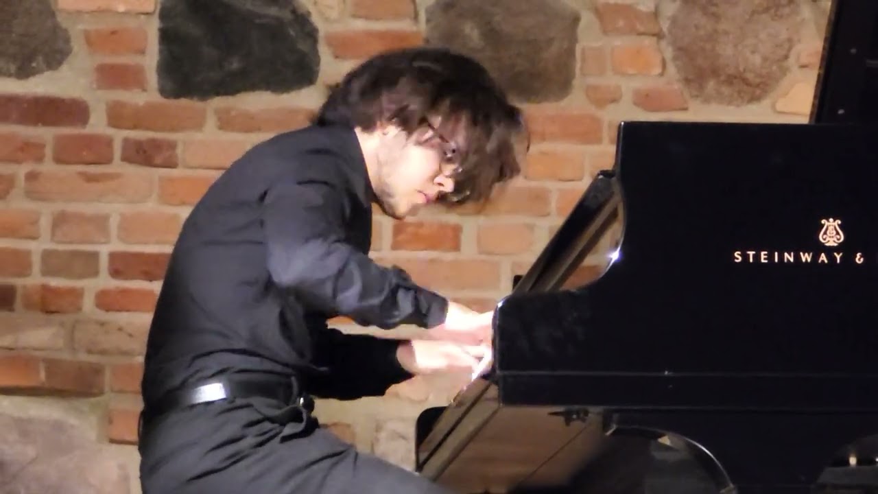 Gabriel Bortnowski: Fryderyk Chopin - 4 Mazurkas, Op. 17 & Ballade No. 3, Op. 47, Warsaw 2023