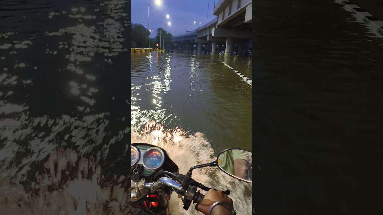 🚨Delhi Flood Struggle 🌊Splendor Silencer Drowned😱Bike Stuck in Water!#SplendorInFlood #BikeBreakdown