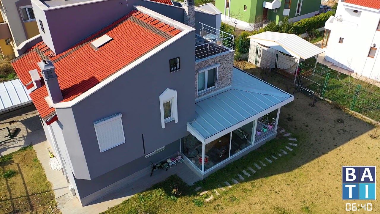 İzmir'in yükselen yıldızı Menemen'e bağlı Seyrek'te bulunan tripleks villa
