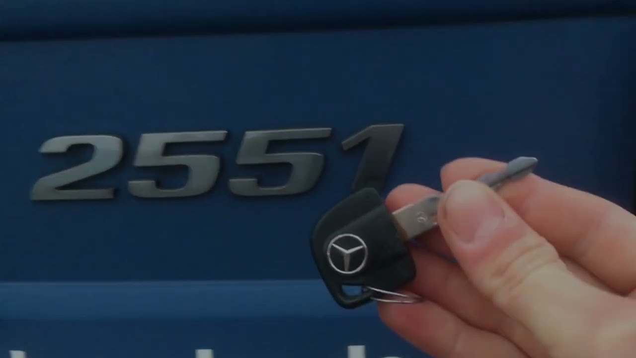 Mercedes Actros 2551 V8 startup sound