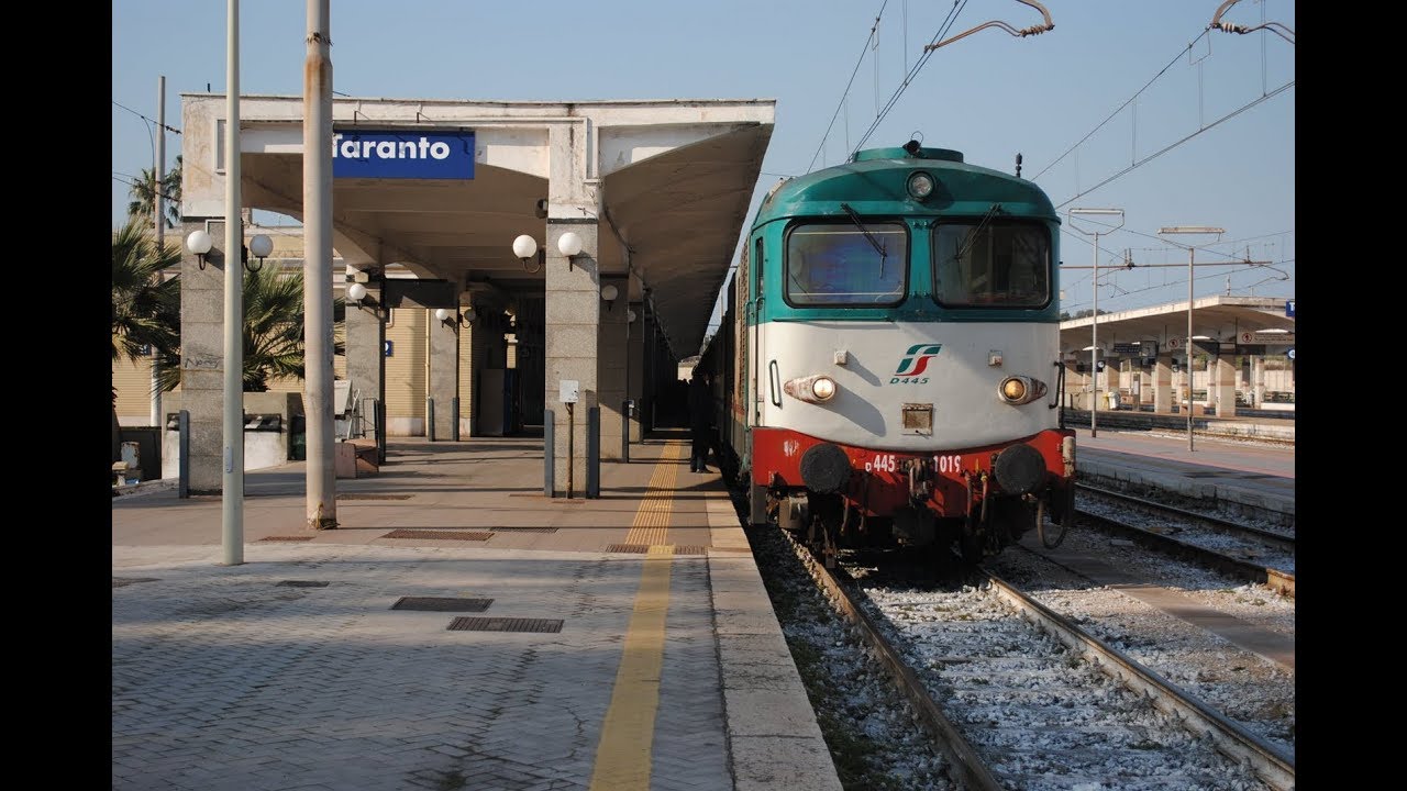 Annunci treni nella stazione di Taranto dalle 13:07 alle 19:49