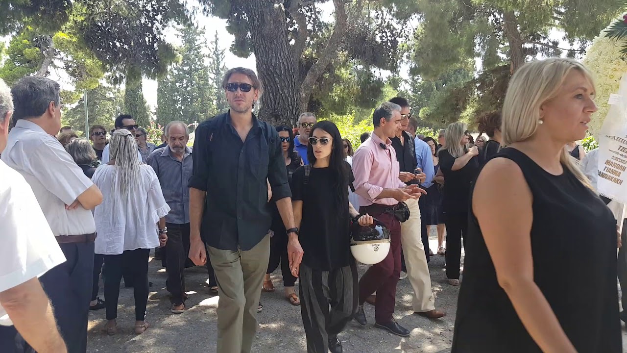 Κηδεία τζεση παπουτσή