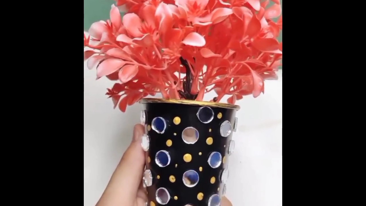 Disposable Glass 🥂 Changes into Beautiful Vase 😍 #youtubeshorts #viral #artandcraft #shorts