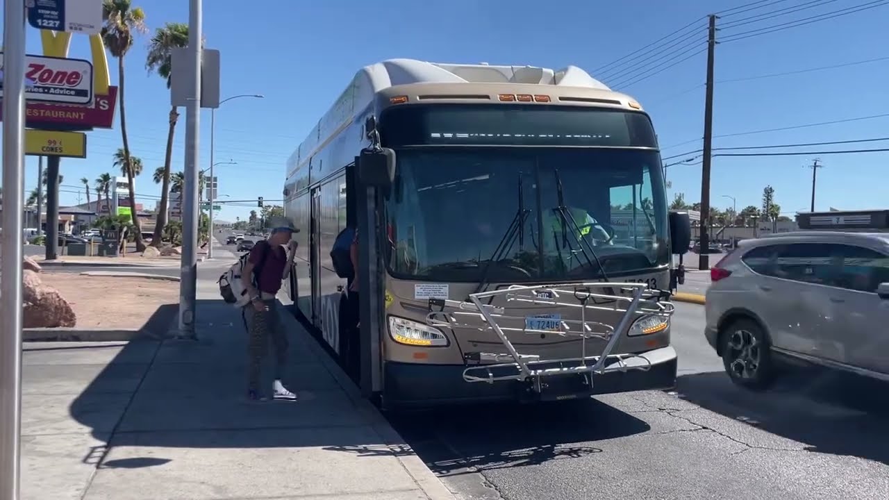 RTC Las Vegas: Nortbound 2017 New Flyer Xcelsior XN40 CNG 