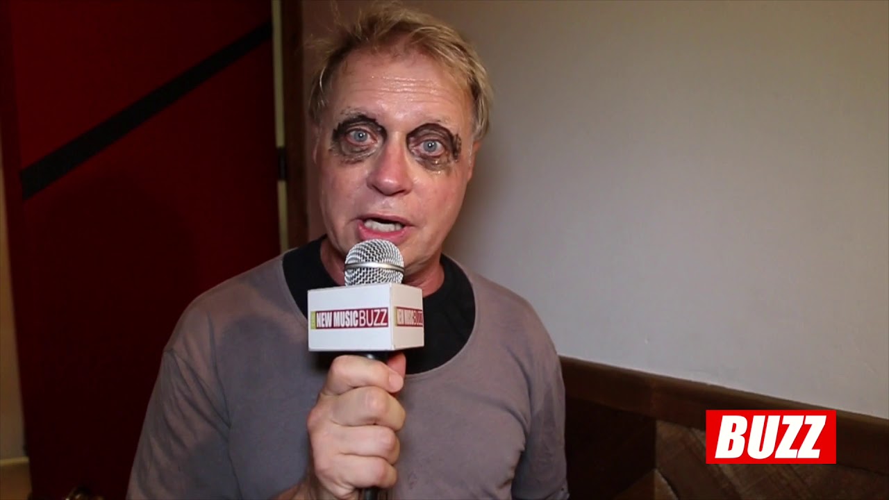 Винсент Патерсон обучает игре песни «Thriller» Майкла Джексона в студии Debbie Reynolds Legacy St...