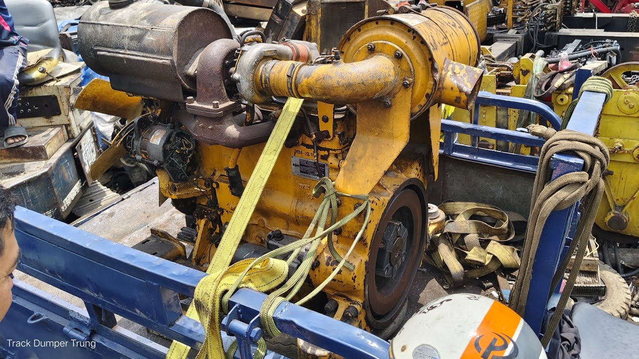 (Đ&atilde; b&aacute;n)Test Komatsu 4D105-5 Turbo - ae kh&aacute;ch xem nh&eacute;