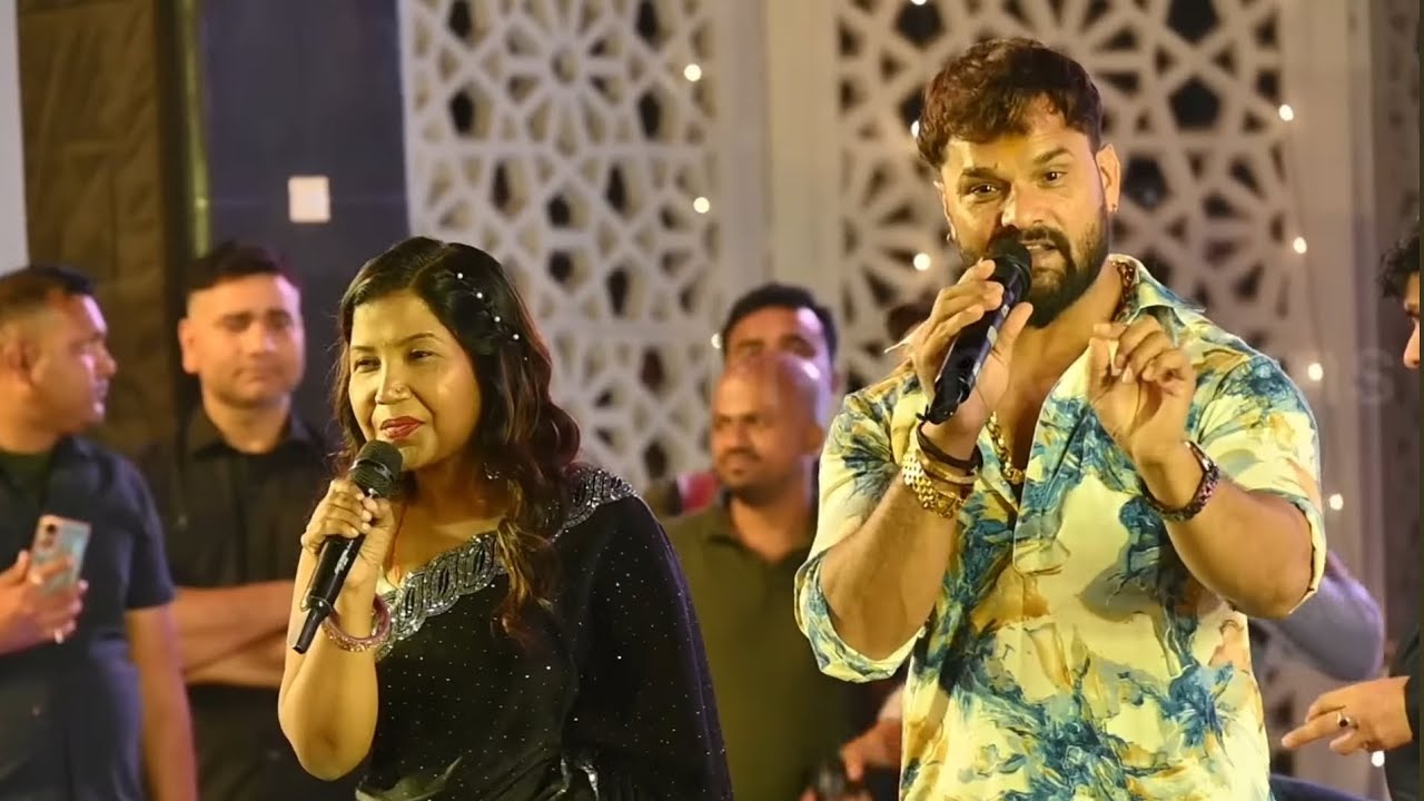 Holiya Me Choliya Salai Rinch Se Kholta #khesari_lal_yadav #Neelamgiri Patna Holi Celebration #video