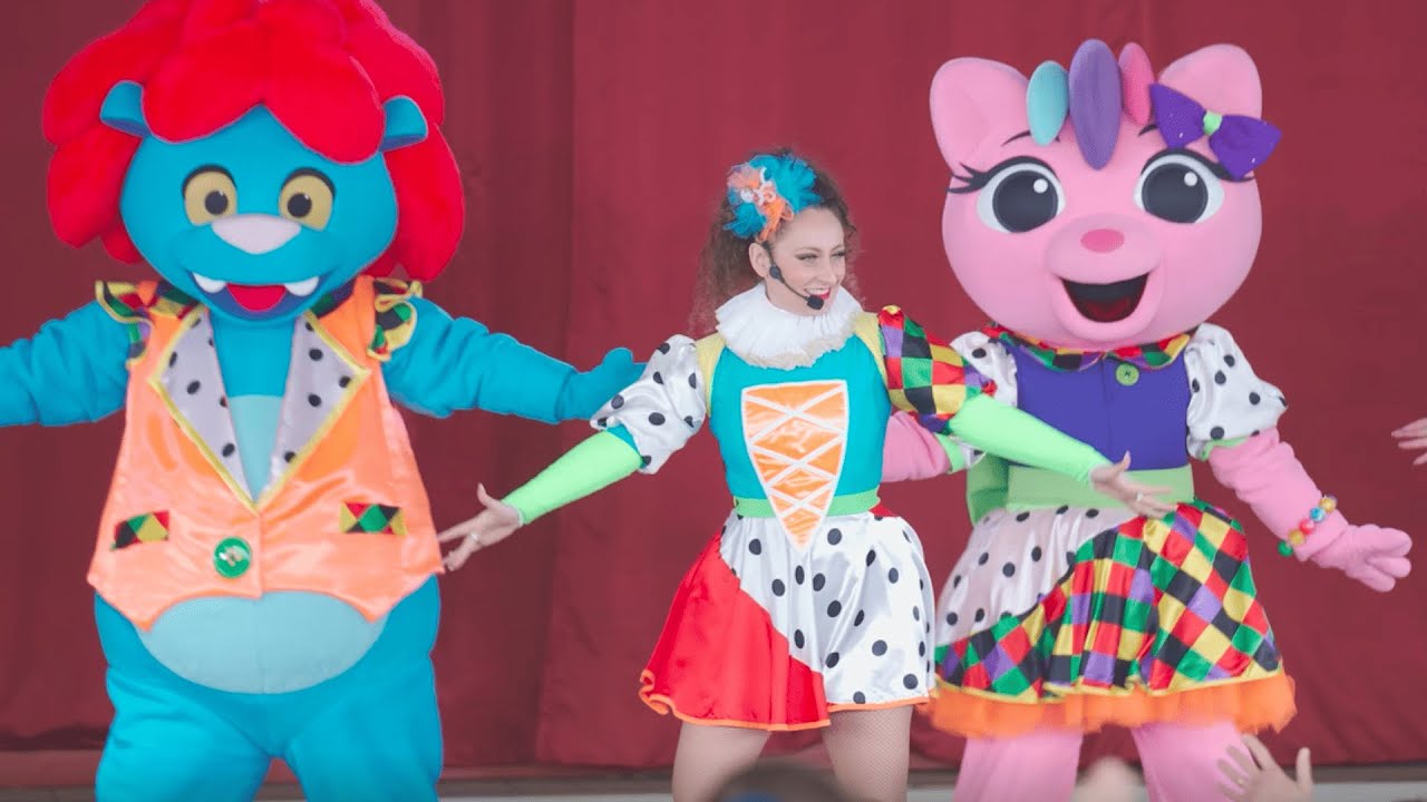 IL CARNEVALE DI LEOLANDIA: IL FLASH MOB PIÚ COLORATO DI SEMPRE