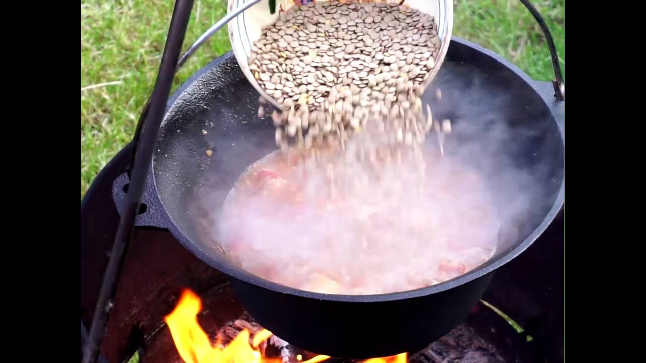 Pork and lentils recipe in the cauldron | Gustomondo