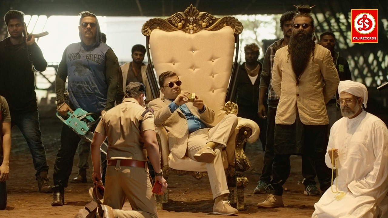 तुम्हारे ही पुलिस स्टेशन में घुसकर में तुम सबको घुटने पर बैठा दिया अब तो समझ गए मैं कोण हूँ