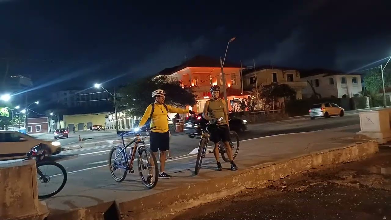 Noite 🌙 de Sábado na Ilha 🏝️ de São Luís-MA Avenida Beira Mar 