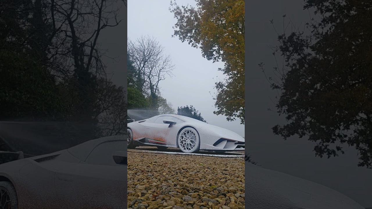 quick  snow foam video on one stunning lamborghini hurricane 
