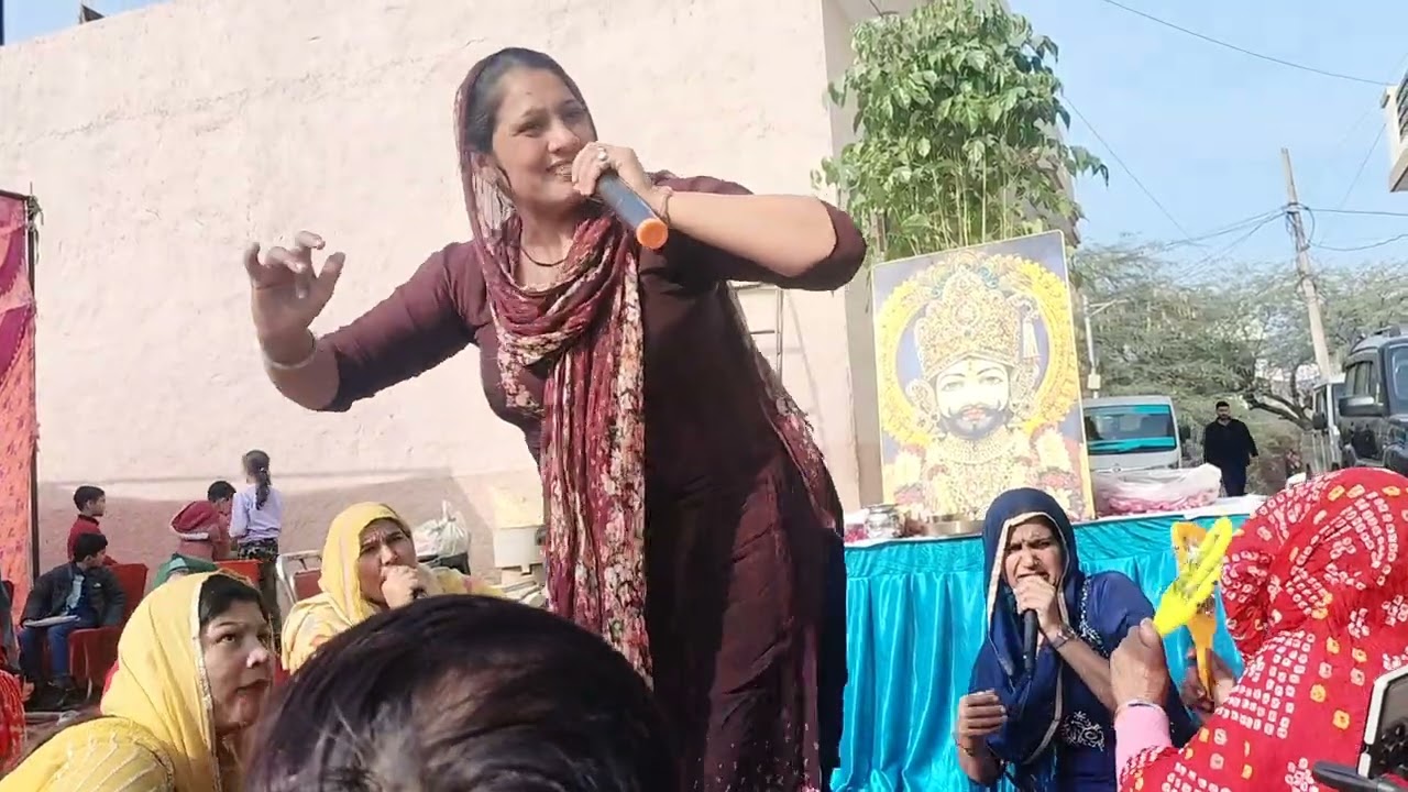 कती मस्ती भरा भजन है जी....💃💃🥰🥰