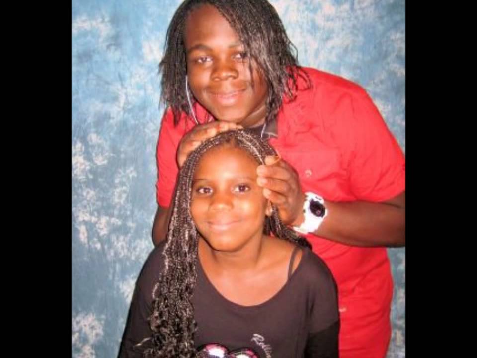 Rastazöpfe für einen Jungen und ein Mädchen aus Haiti - Braids for two kids from Haiti