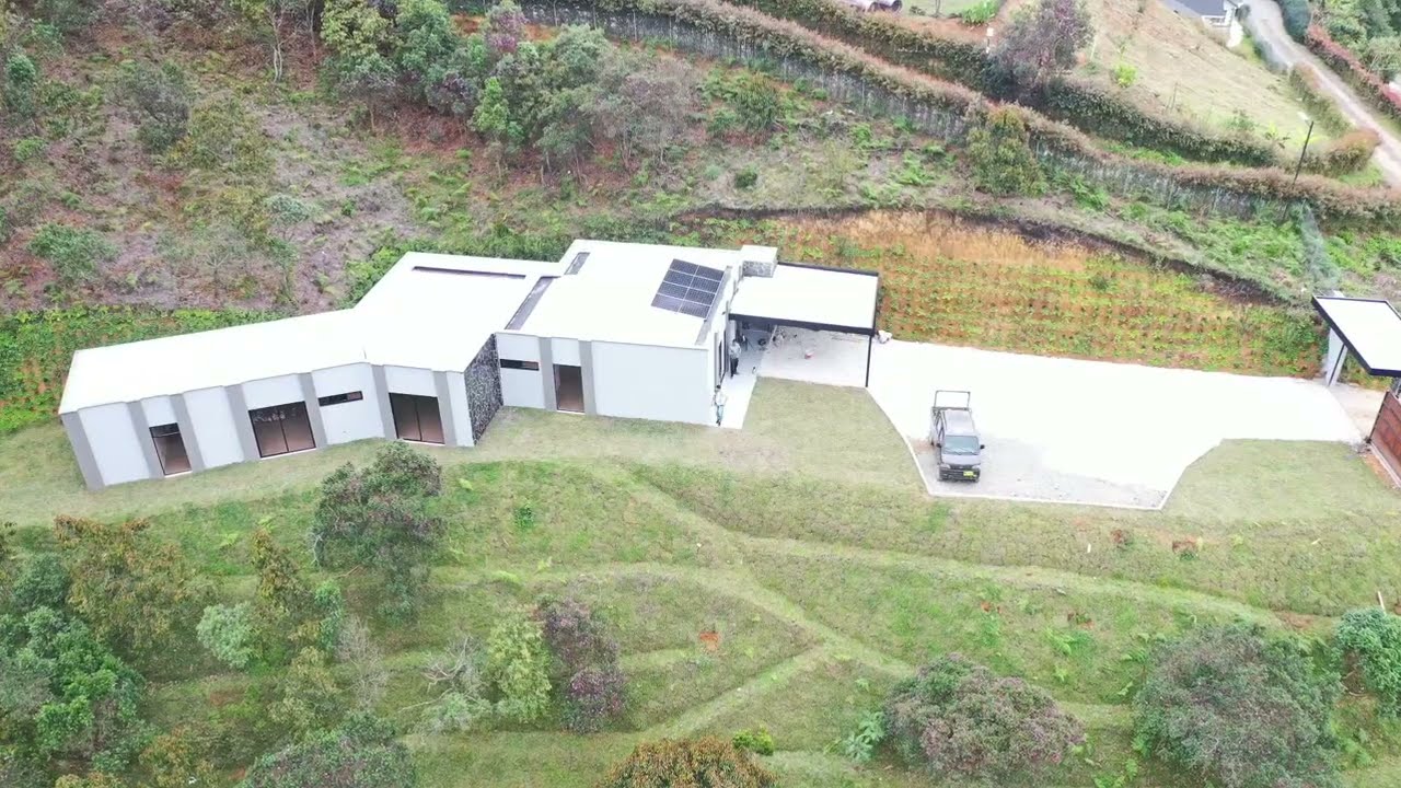 VENTA DE CASA FINCA EN GUARNE (Ant) a 500 mt de la autopista MED-BTA 