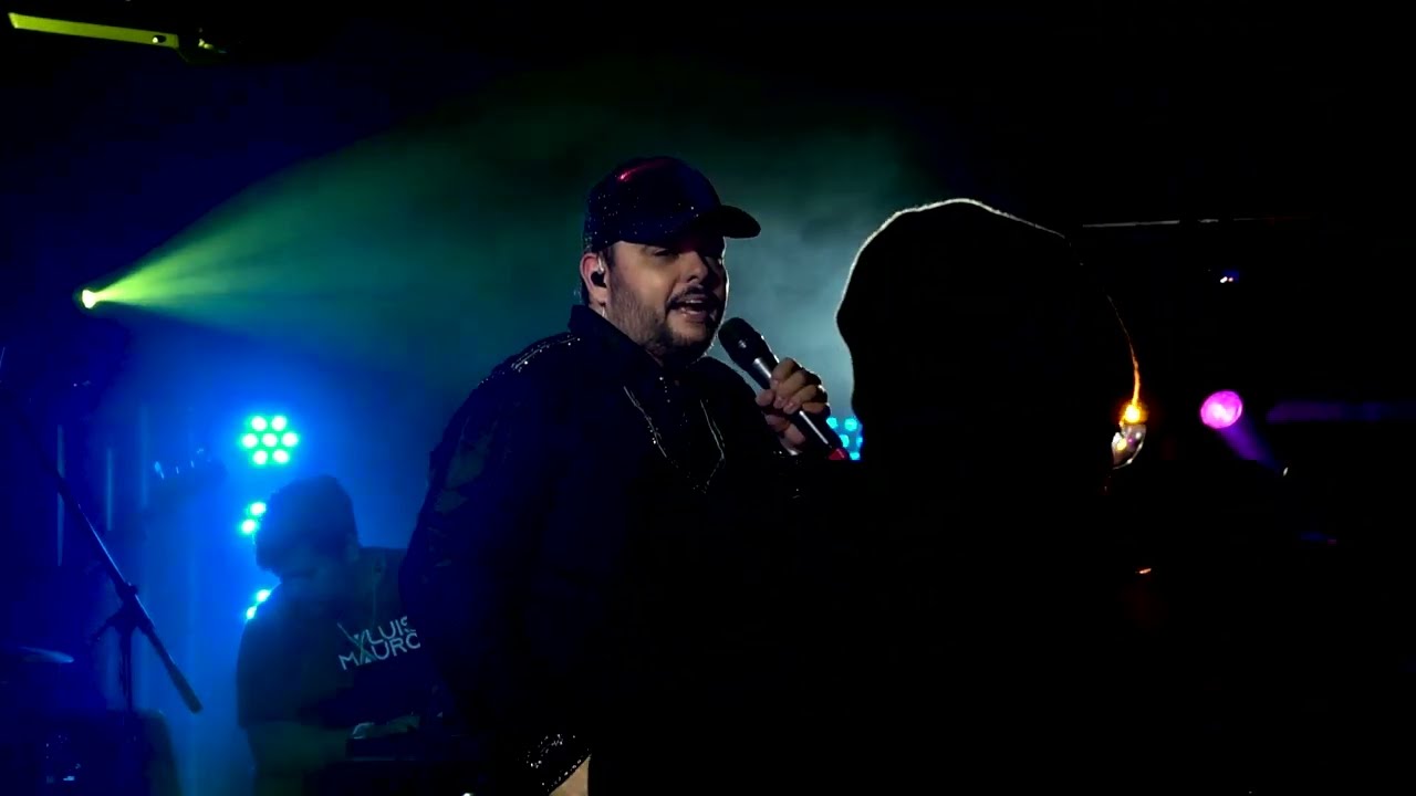 Show Luis Mauro Take "Baby me atende" cover. Telefone para contato (21) 991462442.