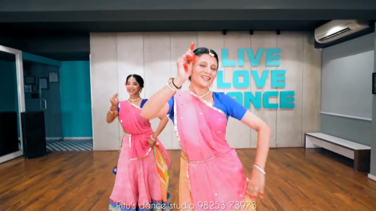 RADHA ASHTAMI mashup PART 1- BAJADO RADHA NAAM KI TAALI + RADHA RANI KE CHARAN -MERI RADHA GORI GORI