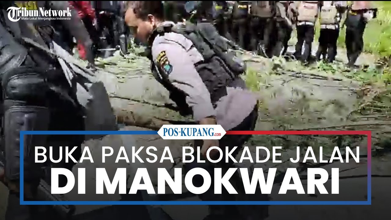 Polisi Tembakkan Gas Air Mata untuk Buka Paksa Blokade Jalan di Manokwari