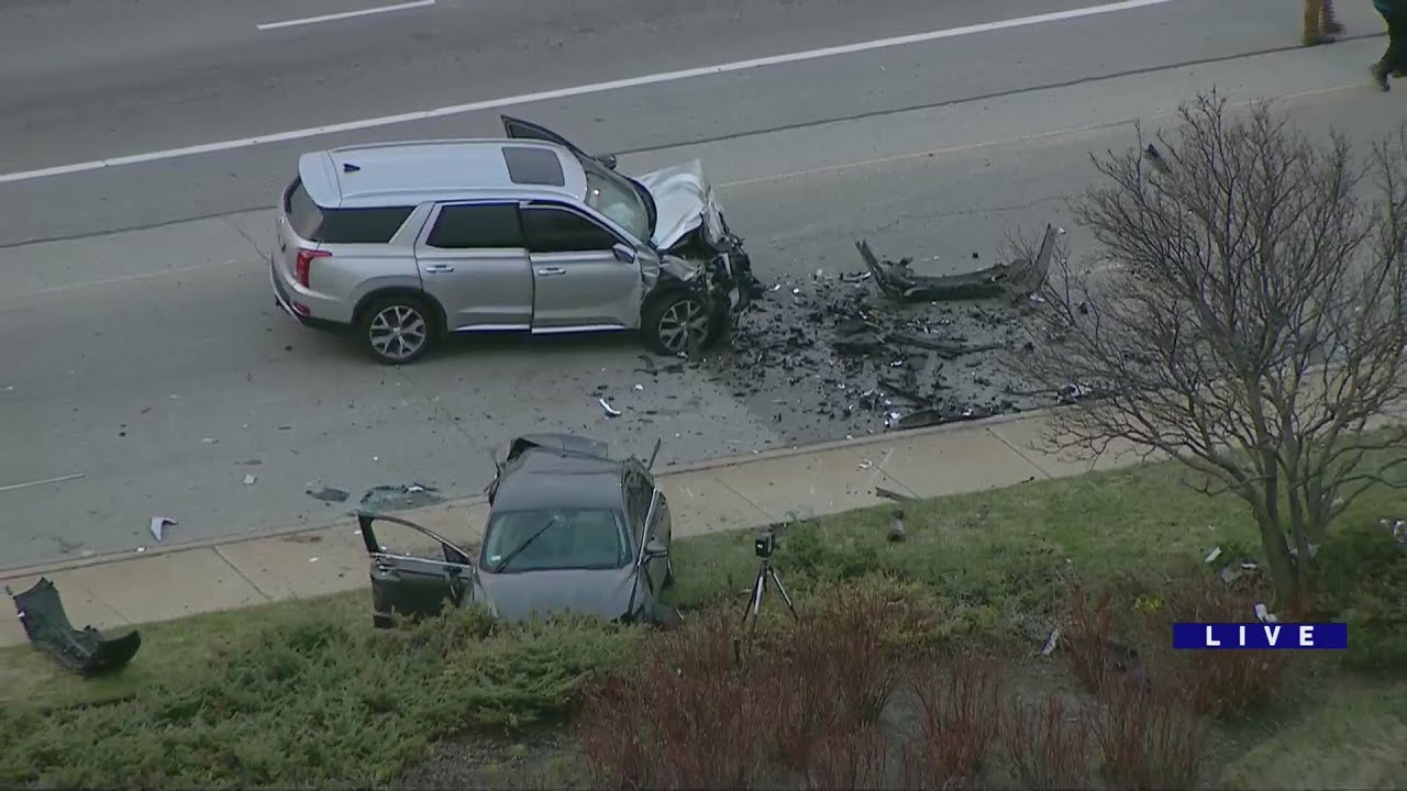 1 dead, at least 5 others injured in crash near Midway Airport