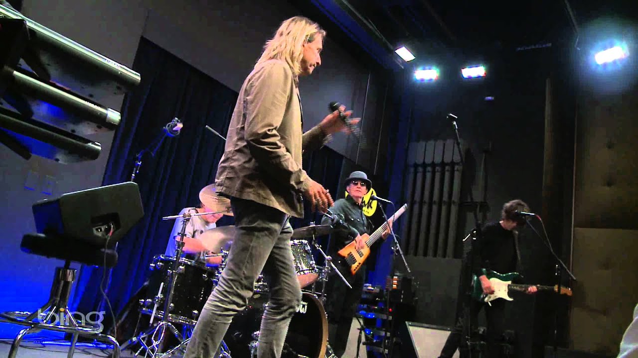 The Fixx - Red Skies At Night (Bing Lounge)