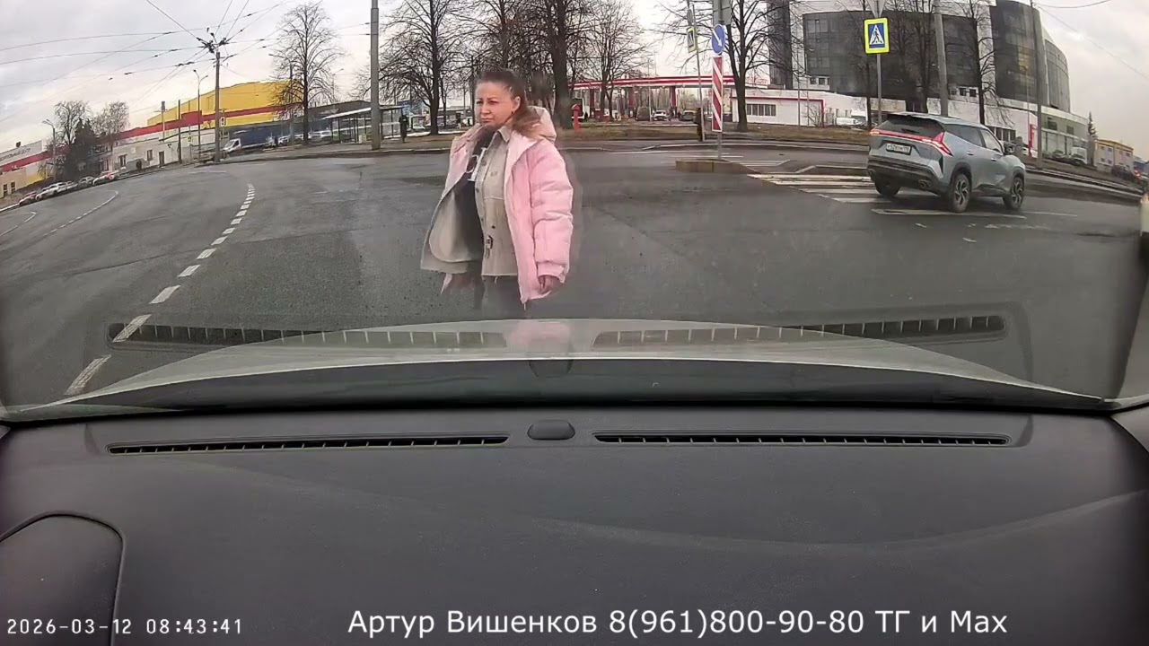 ВЫ ЗАЧЕМ С ЭТОГО РЯДА НАЛЕВО ПОВОРАЧИВАЕТЕ??