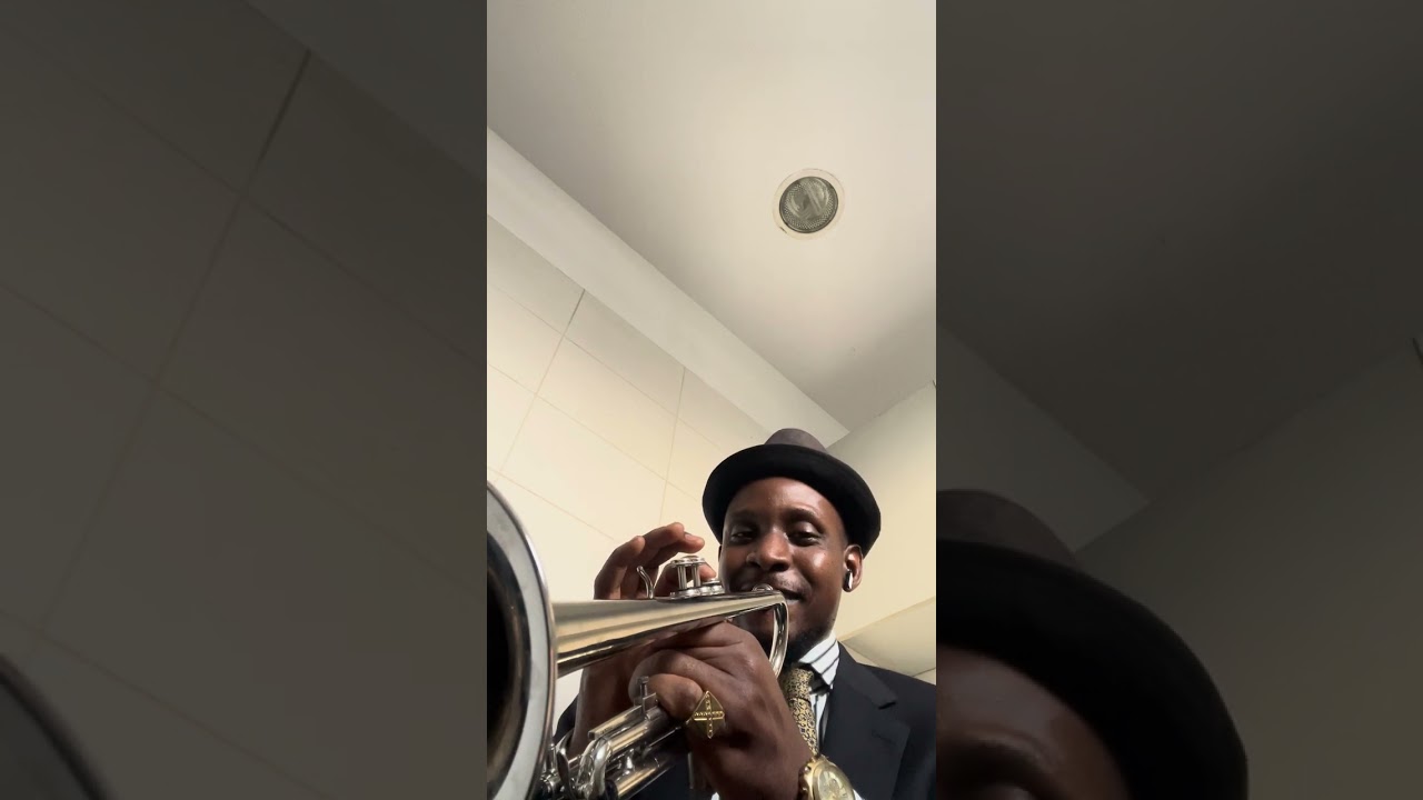 Three minute video playing a lullaby on F major