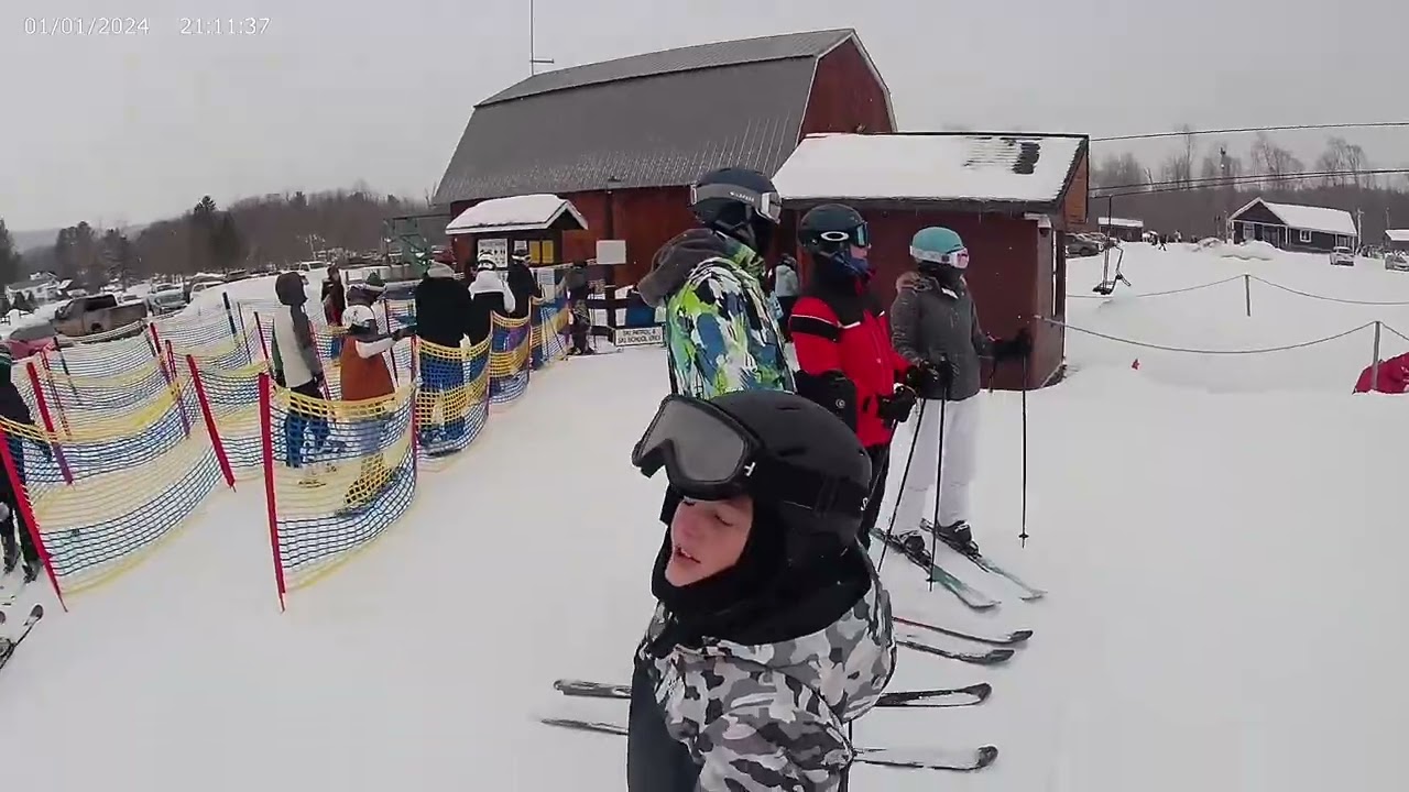 Skiing at woods valley (first vid)
