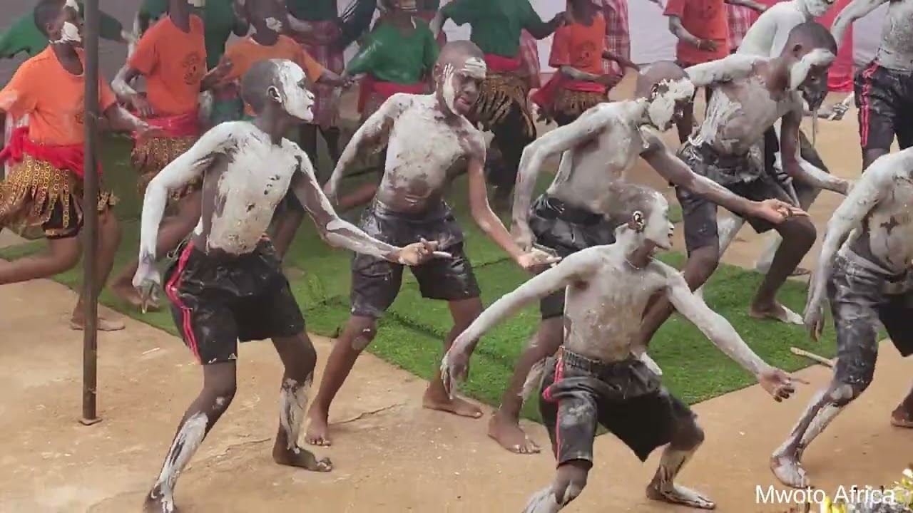 Kadodi Imbalu Dance |The Bagishu Eastern Uganda ON STAGE #africantraditionalmusic