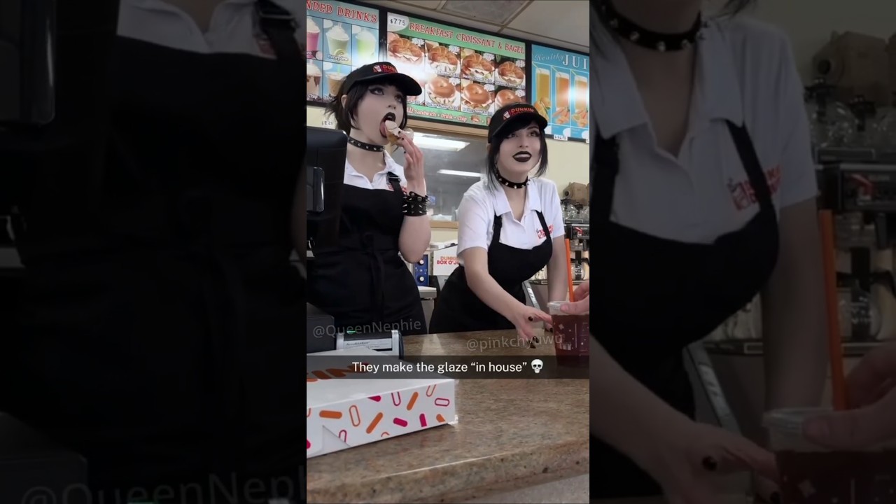 Глазурь сделана дома #queennephie #pinkchyuwu #gothgirl #goth #funny #egirl #twitch #emo #comedy