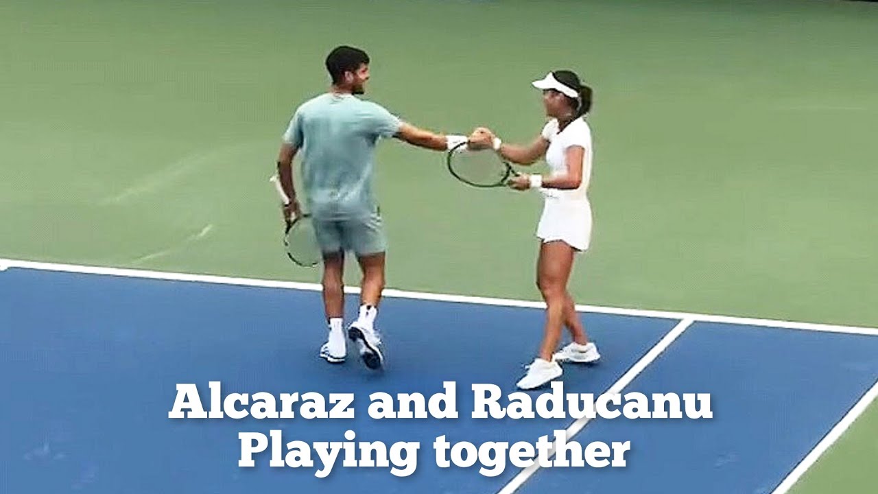 Carlos Alcaraz and Emma Raducanu complicity and smiling at US Open 2025
