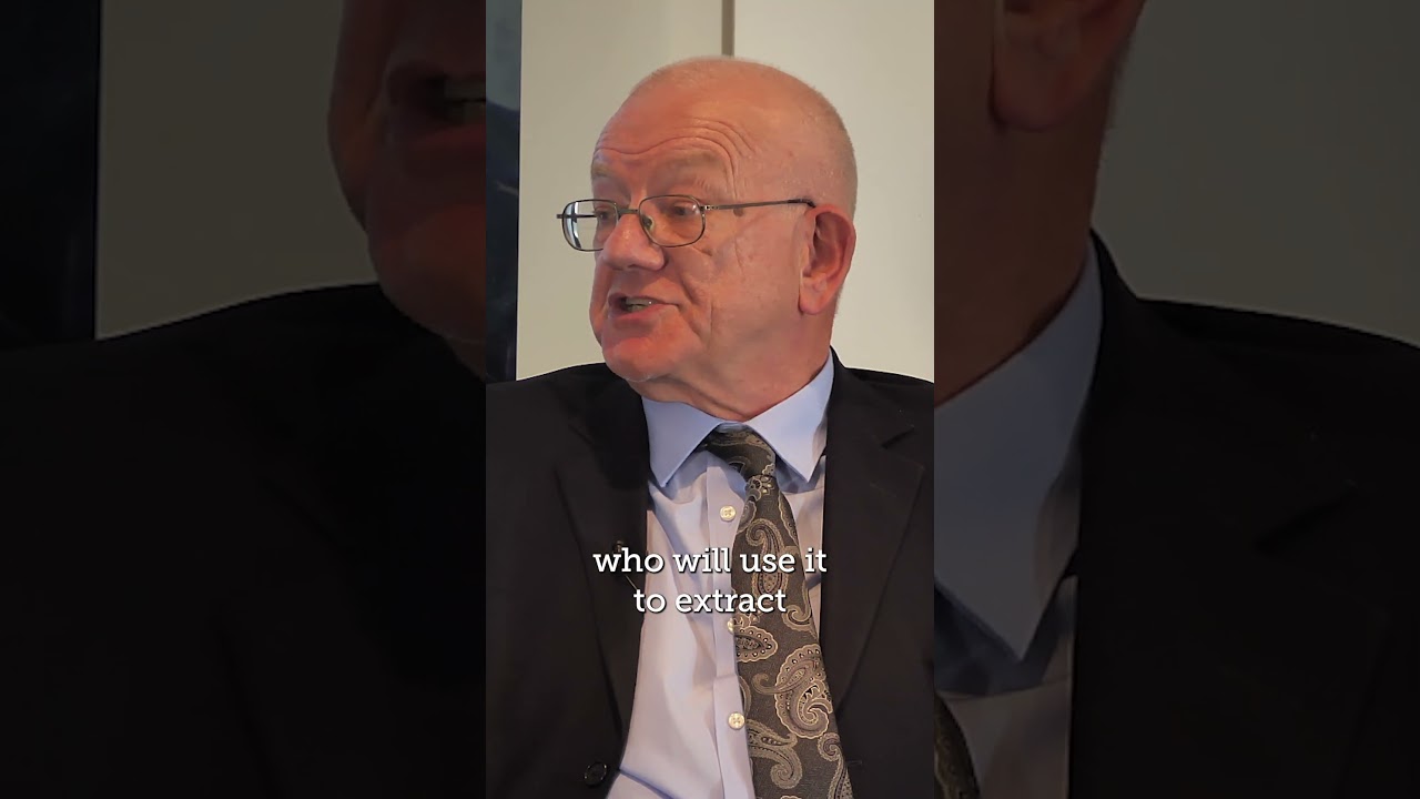 Why Centralised Power Fails: Steve's Eye-Opening Analysis